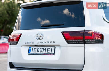 Внедорожник / Кроссовер Toyota Land Cruiser 2023 в 