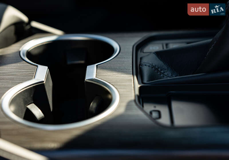 Позашляховик / Кросовер Toyota Land Cruiser 2023 в Чернівцях фото 30 Позашляховик / Кросовер Toyota Land Cruiser 2023 в Чернівцях