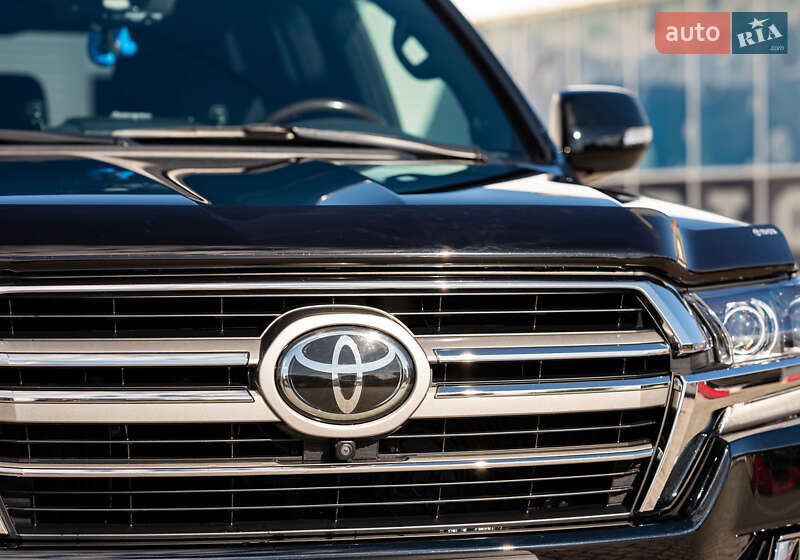 Позашляховик / Кросовер Toyota Land Cruiser 2020 в Чернівцях