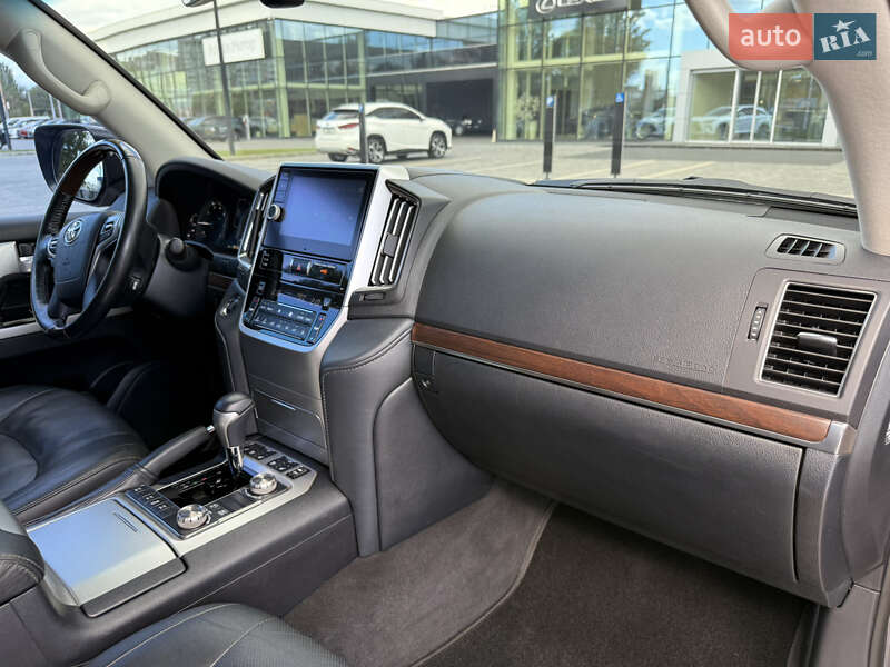 Внедорожник / Кроссовер Toyota Land Cruiser 2020 в Днепре
