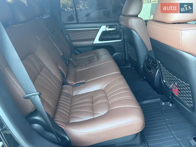 Внедорожник / Кроссовер Toyota Land Cruiser 2019 в Киеве