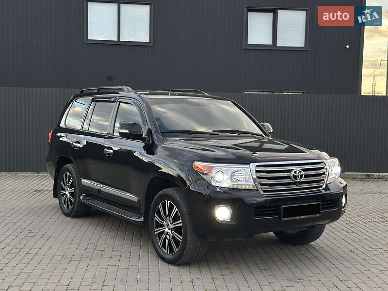 Toyota Land Cruiser 2012