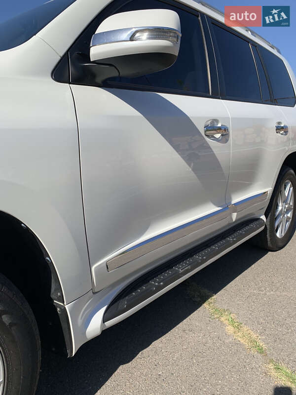 Внедорожник / Кроссовер Toyota Land Cruiser 2013 в Кривом Роге