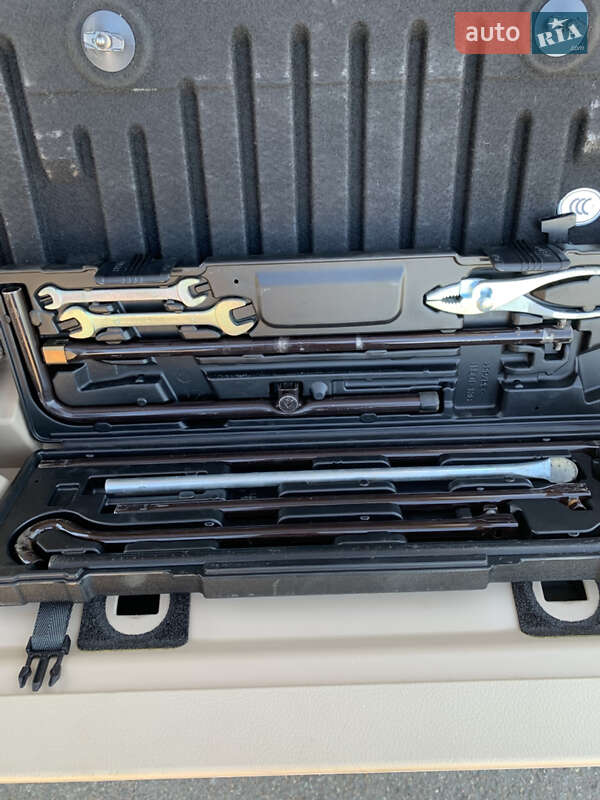 Внедорожник / Кроссовер Toyota Land Cruiser 2013 в Кривом Роге