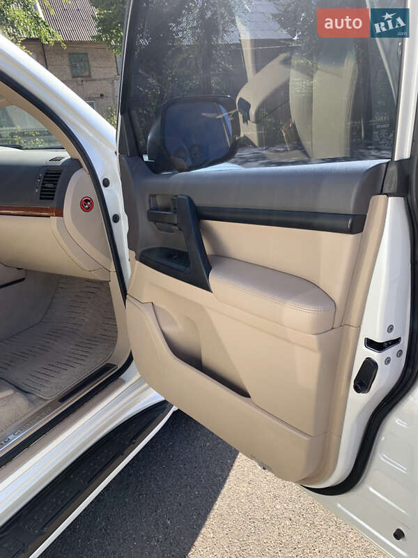 Внедорожник / Кроссовер Toyota Land Cruiser 2013 в Кривом Роге