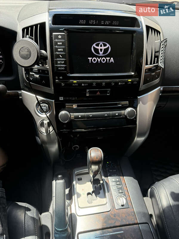 Внедорожник / Кроссовер Toyota Land Cruiser 2013 в Николаеве