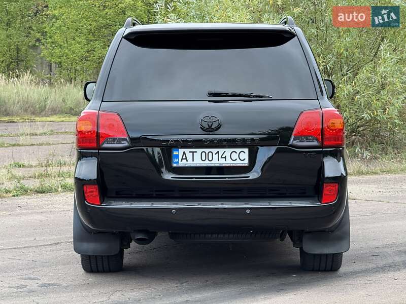 Внедорожник / Кроссовер Toyota Land Cruiser 2012 в Калуше