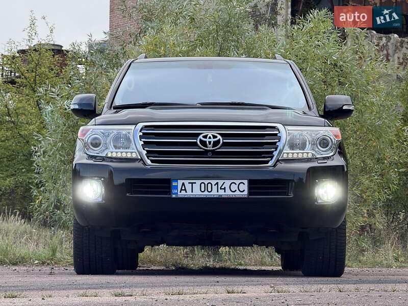 Внедорожник / Кроссовер Toyota Land Cruiser 2012 в Калуше