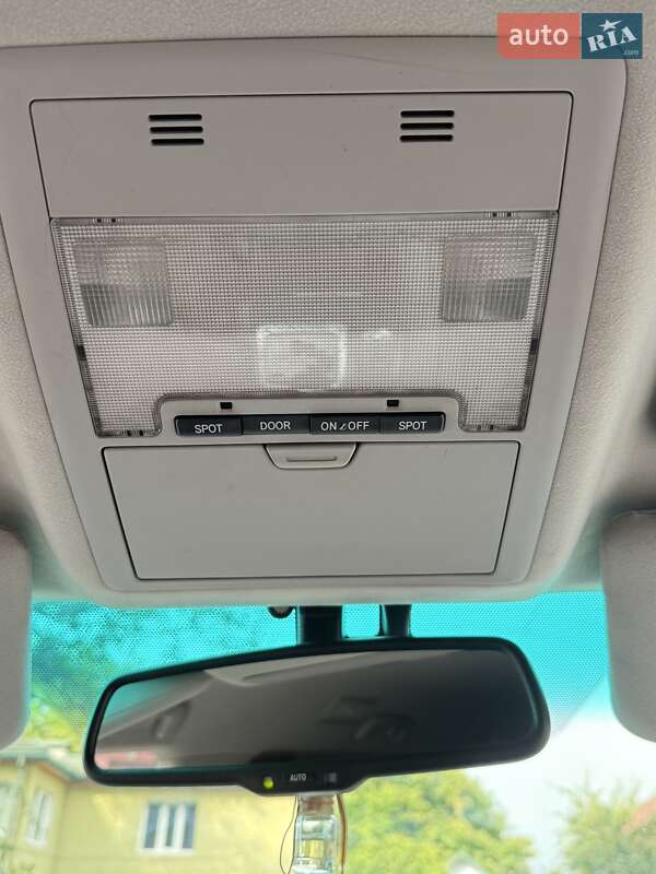 Внедорожник / Кроссовер Toyota Land Cruiser 2012 в Калуше