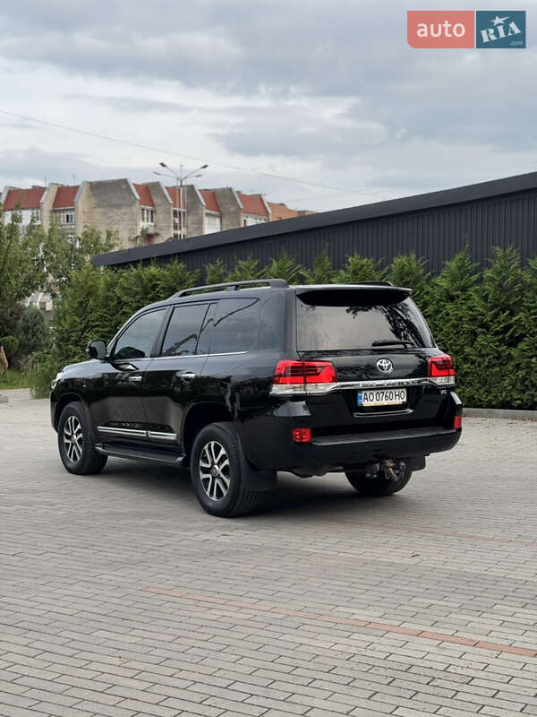 Внедорожник / Кроссовер Toyota Land Cruiser 2019 в Ужгороде