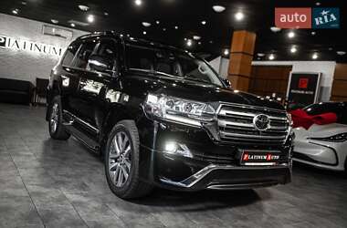 Позашляховик / Кросовер Toyota Land Cruiser 2018 в 