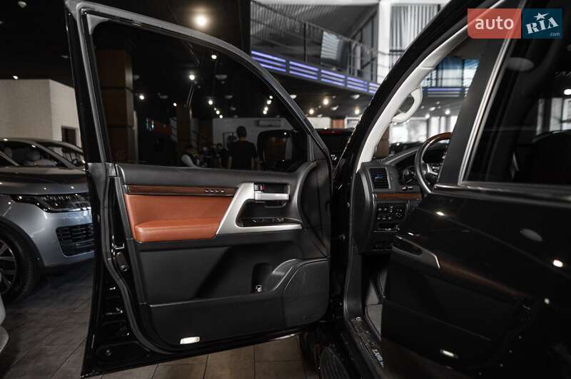 Внедорожник / Кроссовер Toyota Land Cruiser 2018 в Одессе фото 3 Внедорожник / Кроссовер Toyota Land Cruiser 2018 в Одессе