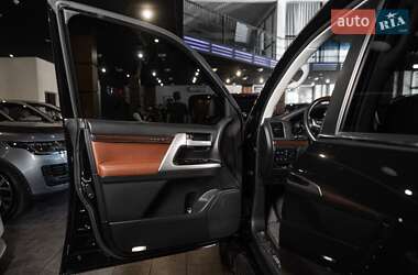 Позашляховик / Кросовер Toyota Land Cruiser 2018 в 
