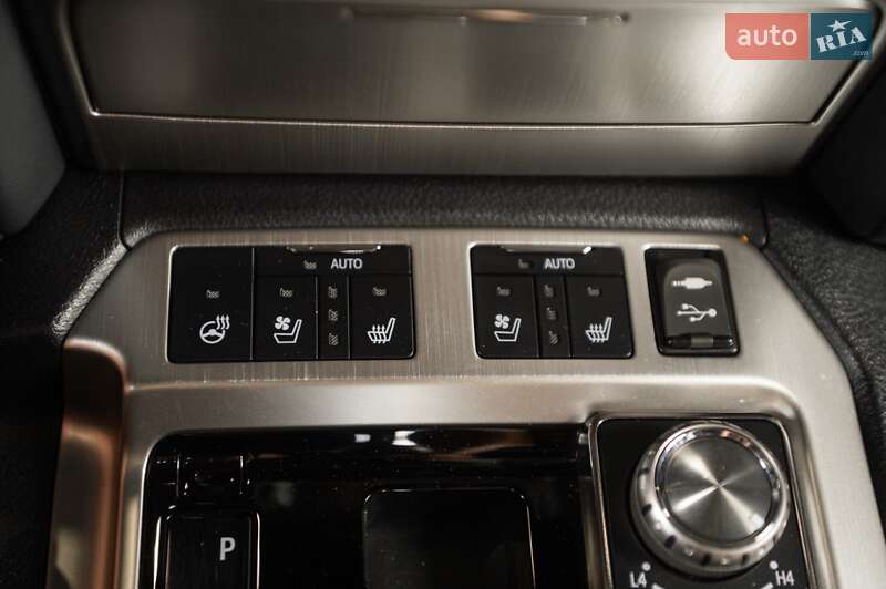 Внедорожник / Кроссовер Toyota Land Cruiser 2018 в Одессе фото 27 Внедорожник / Кроссовер Toyota Land Cruiser 2018 в Одессе