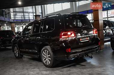 Позашляховик / Кросовер Toyota Land Cruiser 2018 в 