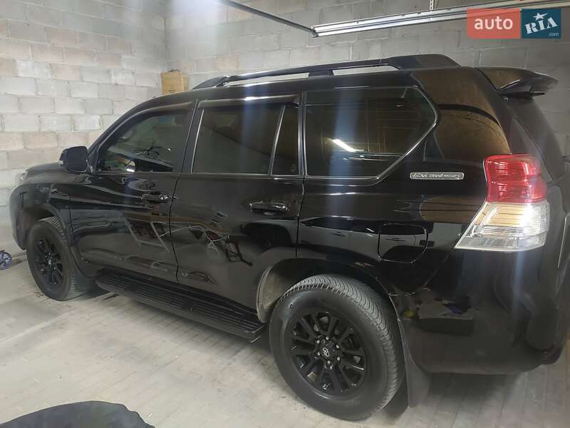 Внедорожник / Кроссовер Toyota Land Cruiser 2012 в Кривом Роге фото 2 Внедорожник / Кроссовер Toyota Land Cruiser 2012 в Кривом Роге