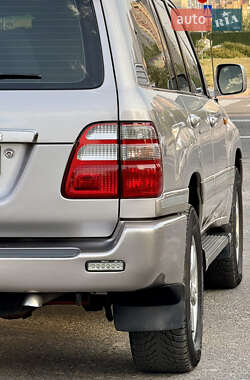 Внедорожник / Кроссовер Toyota Land Cruiser 2003 в 