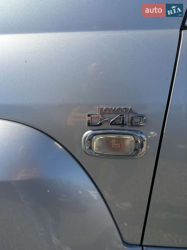 Внедорожник / Кроссовер Toyota Land Cruiser 2004 в Львове