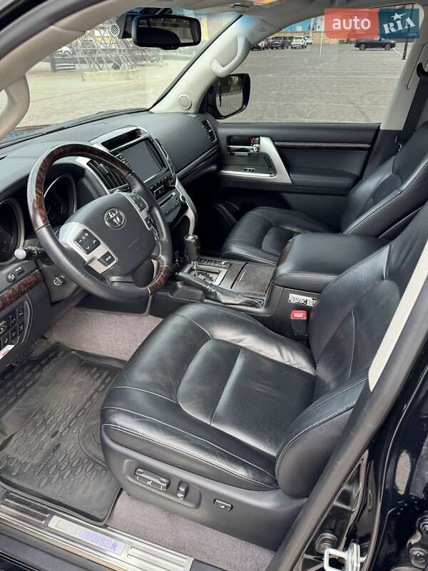Внедорожник / Кроссовер Toyota Land Cruiser 2013 в Харькове