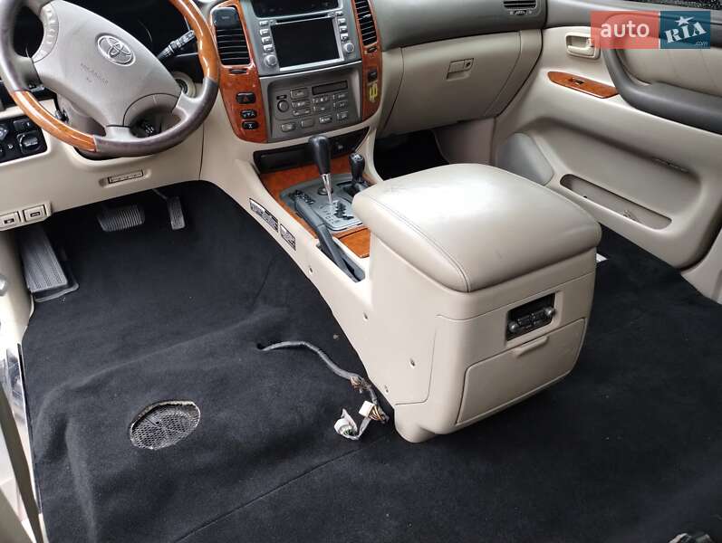 Позашляховик / Кросовер Toyota Land Cruiser 2004 в Одесі