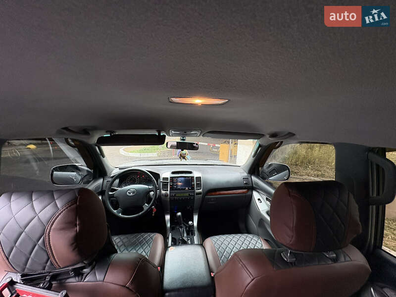 Внедорожник / Кроссовер Toyota Land Cruiser 2006 в Киеве фото 20 Внедорожник / Кроссовер Toyota Land Cruiser 2006 в Киеве