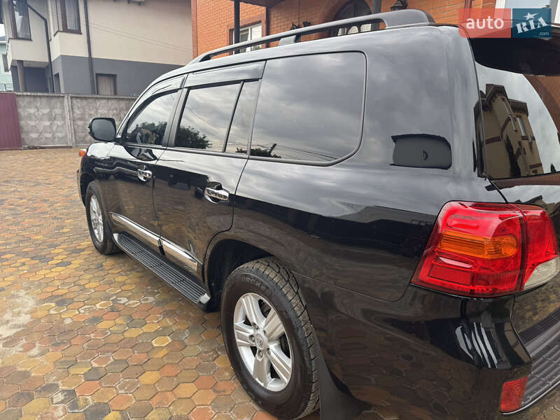 Внедорожник / Кроссовер Toyota Land Cruiser 2015 в Киеве фото 5 Внедорожник / Кроссовер Toyota Land Cruiser 2015 в Киеве