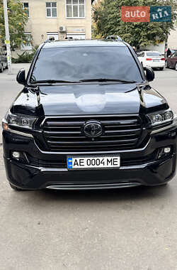 Внедорожник / Кроссовер Toyota Land Cruiser 2017 в Днепре
