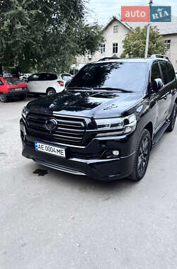 Внедорожник / Кроссовер Toyota Land Cruiser 2017 в 