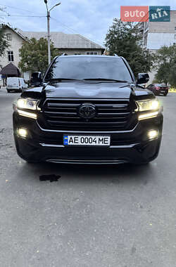 Внедорожник / Кроссовер Toyota Land Cruiser 2017 в 
