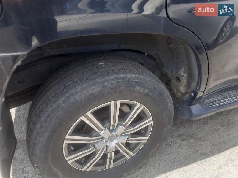 Внедорожник / Кроссовер Toyota Land Cruiser 2007 в Днепре