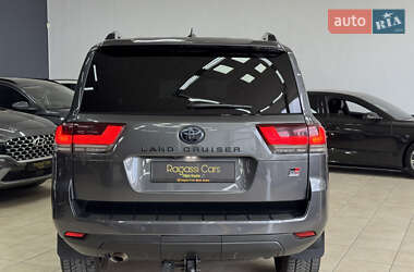Внедорожник / Кроссовер Toyota Land Cruiser 2021 в  фото 10 Внедорожник / Кроссовер Toyota Land Cruiser 2021 в