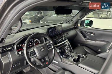 Внедорожник / Кроссовер Toyota Land Cruiser 2021 в  фото 19 Внедорожник / Кроссовер Toyota Land Cruiser 2021 в