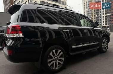 Внедорожник / Кроссовер Toyota Land Cruiser 2020 в Киеве