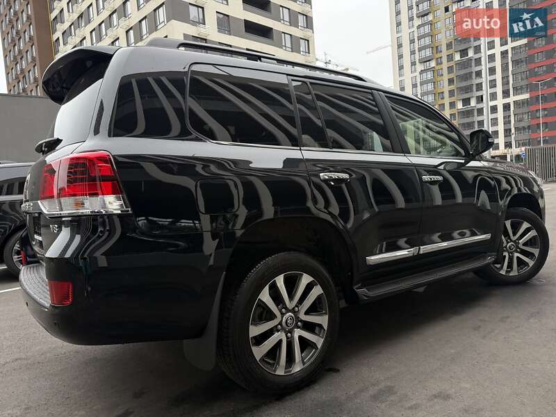 Внедорожник / Кроссовер Toyota Land Cruiser 2020 в Киеве фото 44 Внедорожник / Кроссовер Toyota Land Cruiser 2020 в Киеве