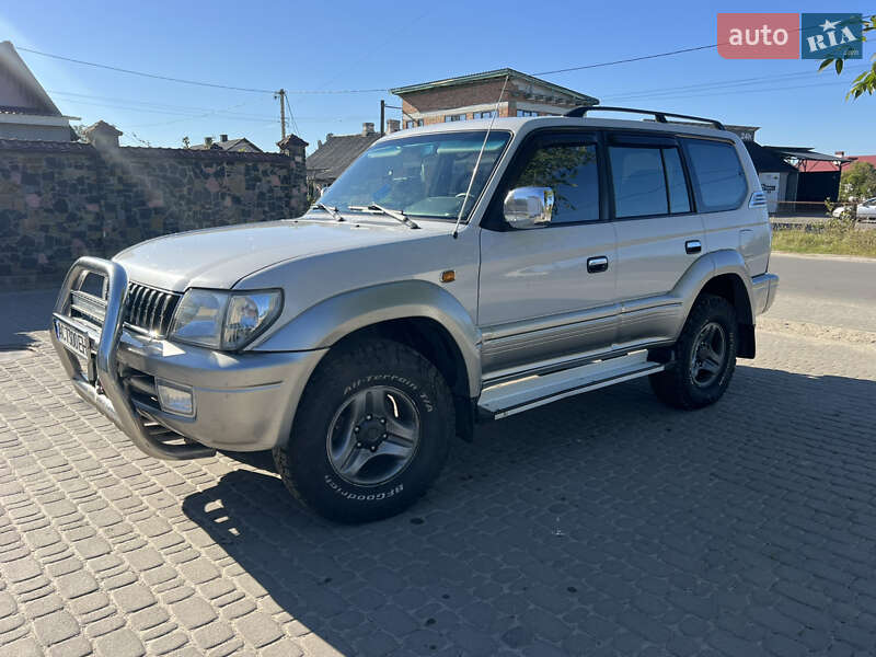 Toyota Land Cruiser 2000