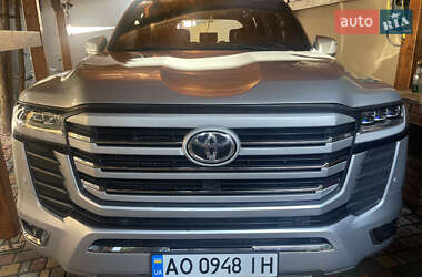 Внедорожник / Кроссовер Toyota Land Cruiser 2011 в 