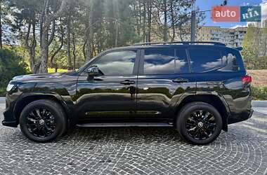 Внедорожник / Кроссовер Toyota Land Cruiser 2021 в  фото 8 Внедорожник / Кроссовер Toyota Land Cruiser 2021 в