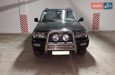 Внедорожник / Кроссовер Toyota Land Cruiser 2005 в Киеве