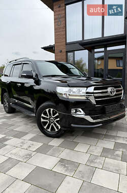 Внедорожник / Кроссовер Toyota Land Cruiser 2020 в 