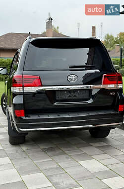 Внедорожник / Кроссовер Toyota Land Cruiser 2020 в 