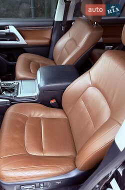 Внедорожник / Кроссовер Toyota Land Cruiser 2020 в 