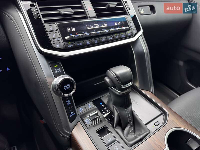 Внедорожник / Кроссовер Toyota Land Cruiser 2022 в Одессе фото 19 Внедорожник / Кроссовер Toyota Land Cruiser 2022 в Одессе