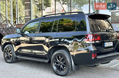 Позашляховик / Кросовер Toyota Land Cruiser 2017 в Одесі