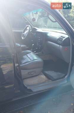 Внедорожник / Кроссовер Toyota Land Cruiser 2001 в 