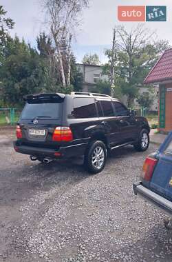Внедорожник / Кроссовер Toyota Land Cruiser 2001 в 