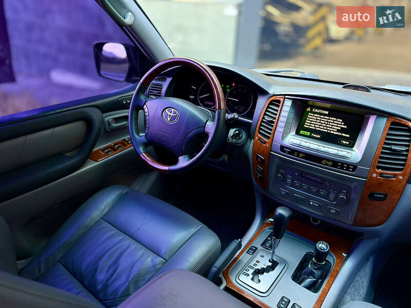 Внедорожник / Кроссовер Toyota Land Cruiser 2003 в Харькове
