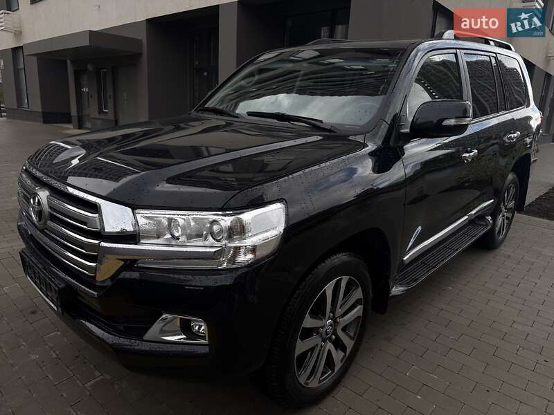 Внедорожник / Кроссовер Toyota Land Cruiser 2020 в Киеве фото 7 Внедорожник / Кроссовер Toyota Land Cruiser 2020 в Киеве