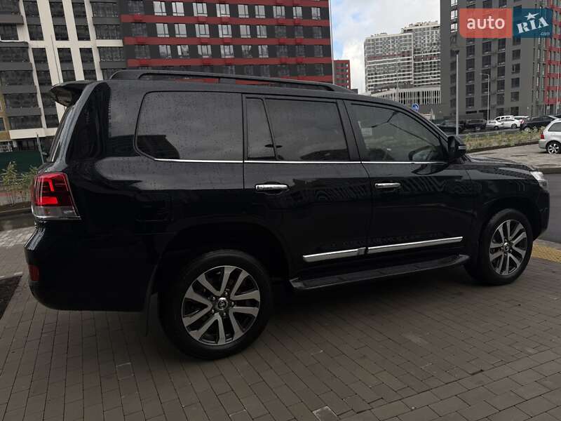 Внедорожник / Кроссовер Toyota Land Cruiser 2020 в Киеве фото 9 Внедорожник / Кроссовер Toyota Land Cruiser 2020 в Киеве