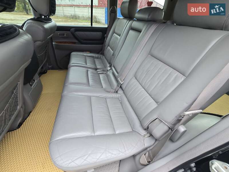 Позашляховик / Кросовер Toyota Land Cruiser 2004 в Малині