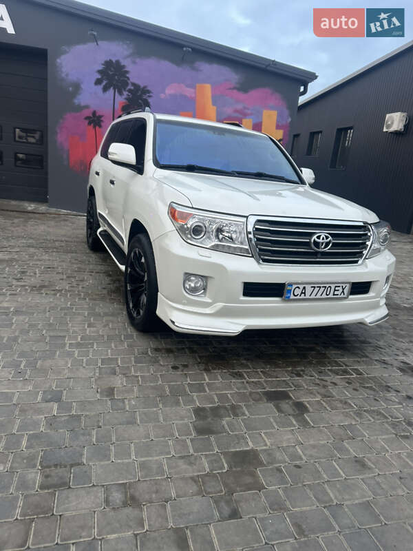 Внедорожник / Кроссовер Toyota Land Cruiser 2013 в Черкассах фото 2 Внедорожник / Кроссовер Toyota Land Cruiser 2013 в Черкассах